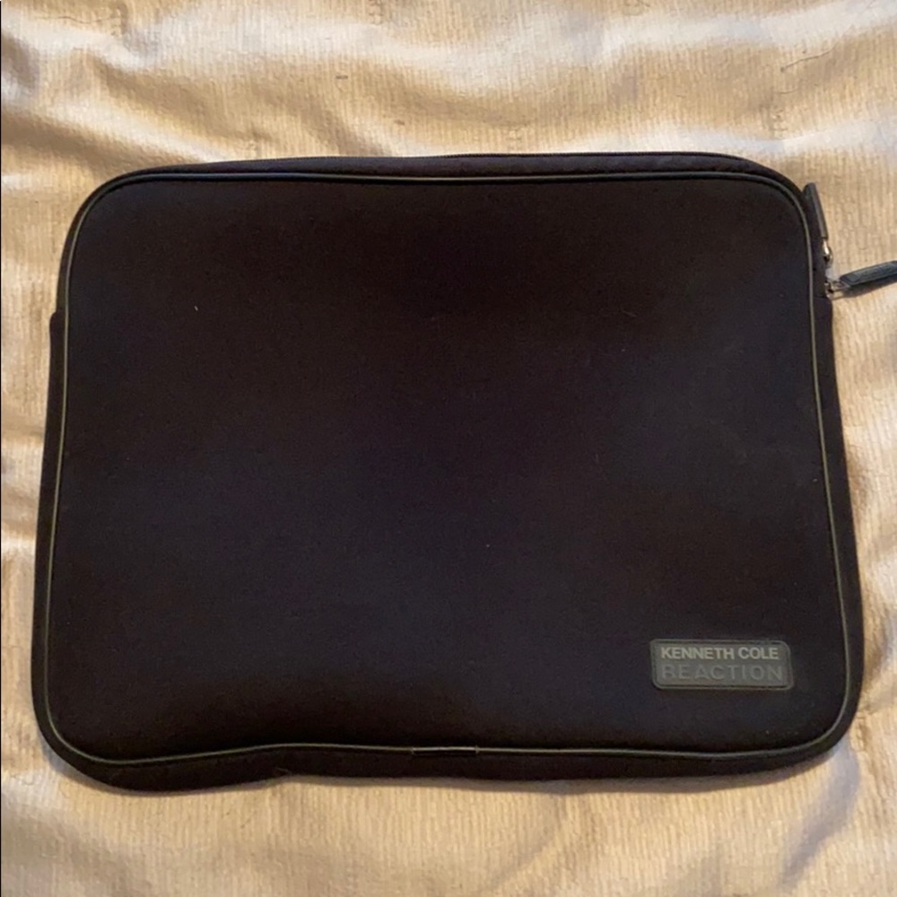 Kenneth Cole reaction laptop case